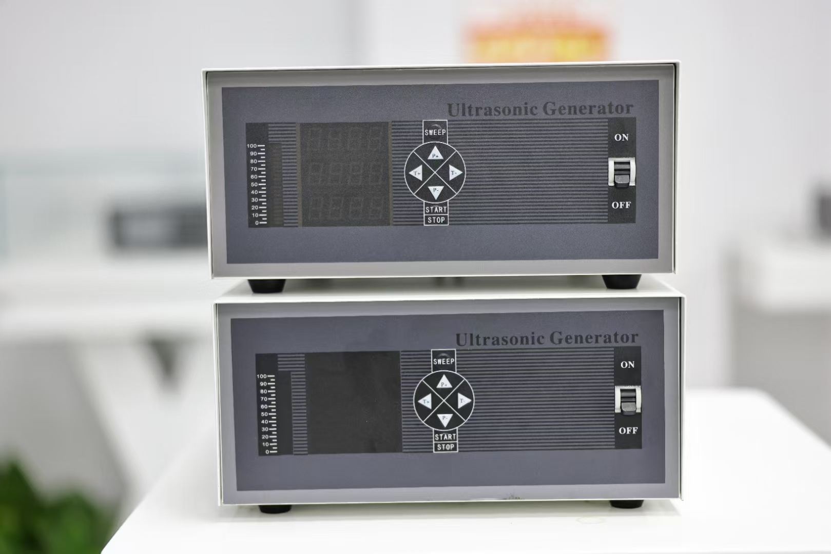 超声波清洗机发生器使用一段时间后掉电流的原因